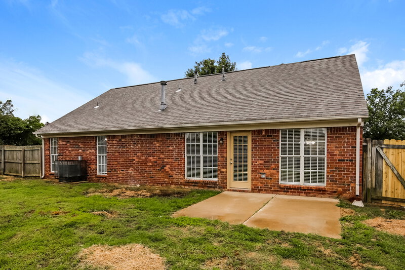 1,755/Mo, 7927 Nature Walk Dr Southaven, MS 38671 Rear View 2