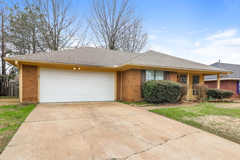 2,510/Mo, 6659 Valerie Dr Olive Branch, MS 38654 Front View