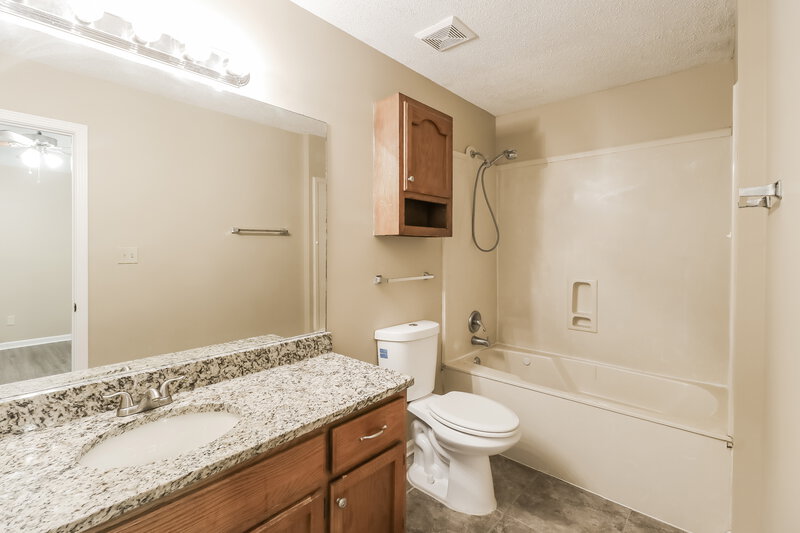 2,510/Mo, 6659 Valerie Dr Olive Branch, MS 38654 Bathroom View