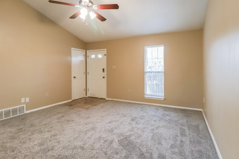 1,485/Mo, 10063 Palmer Dr Olive Branch, MS 38654 Living Room View