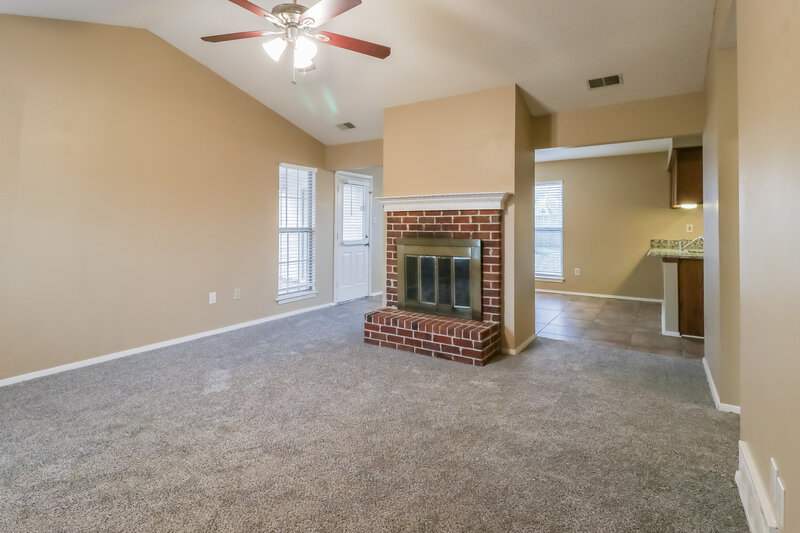1,485/Mo, 10063 Palmer Dr Olive Branch, MS 38654 Living Room View 3