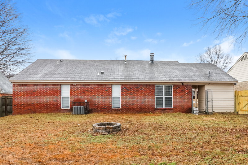 1,485/Mo, 10063 Palmer Dr Olive Branch, MS 38654 Rear View 2