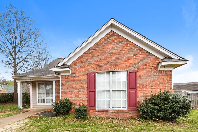 1,760/Mo, 7711 Iris Cove Southaven, MS 38671 External View