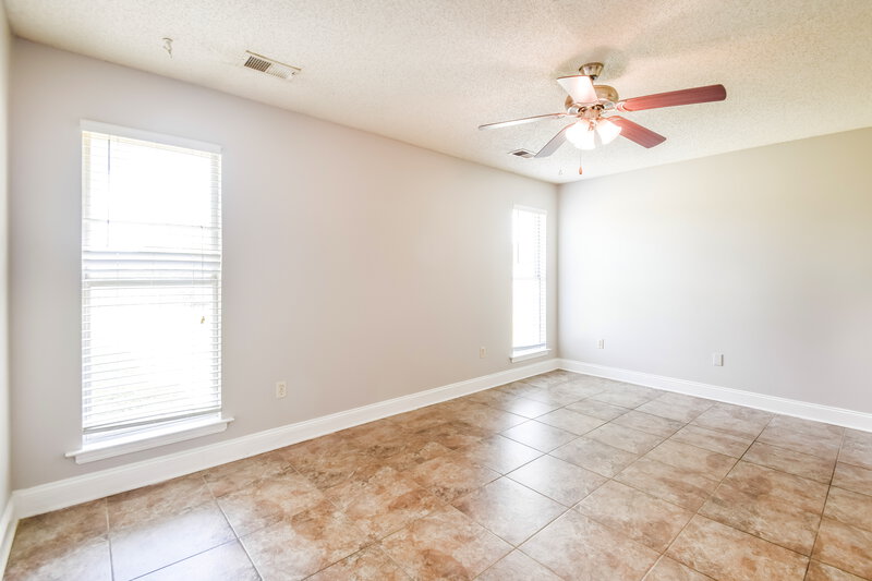 1,695/Mo, 7711 Iris Cove Southaven, MS 38671 Main Bedroom View 2