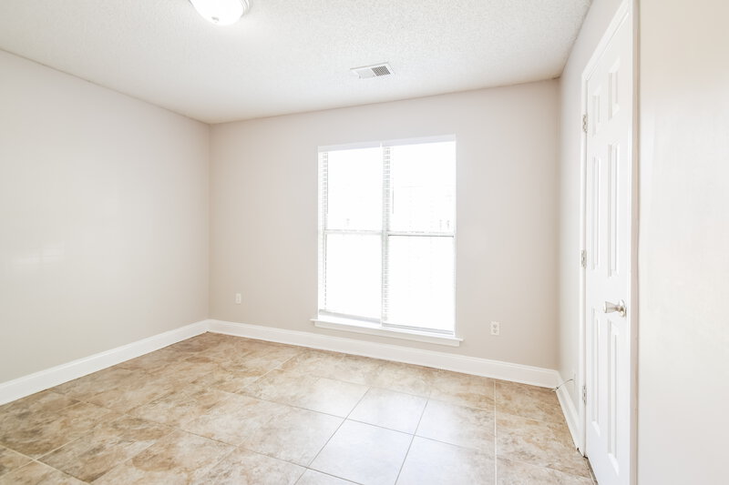 1,695/Mo, 7711 Iris Cove Southaven, MS 38671 Bedroom View 2