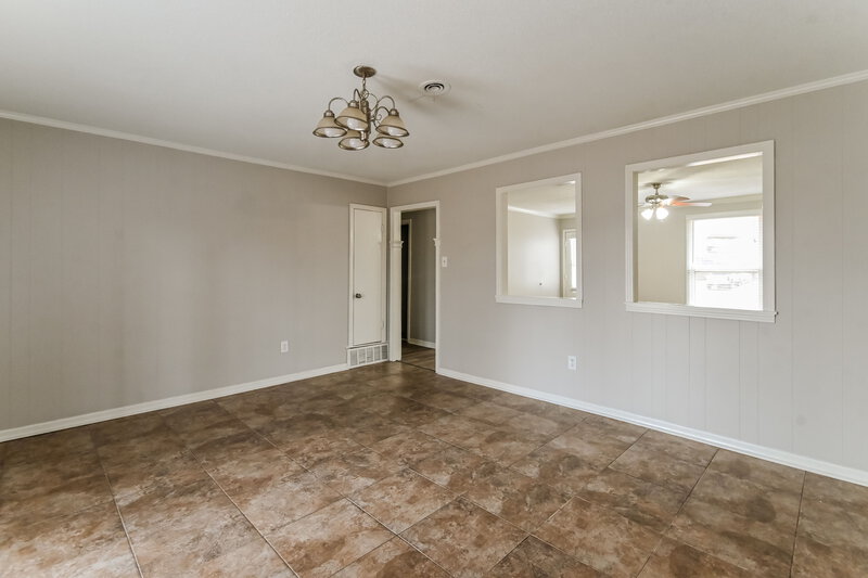 1,395/Mo, 3570 Bryn Mawr Dr Horn Lake, MS 38637 Dining Room View 2