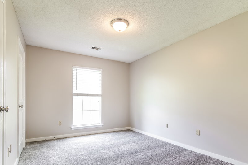 1,700/Mo, 7109 Tudor Ln Horn Lake, MS 38637 Bedroom View 3