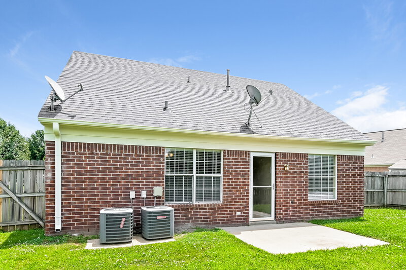 1,765/Mo, 5905 Kayla Dr Southaven, MS 38671 Rear View