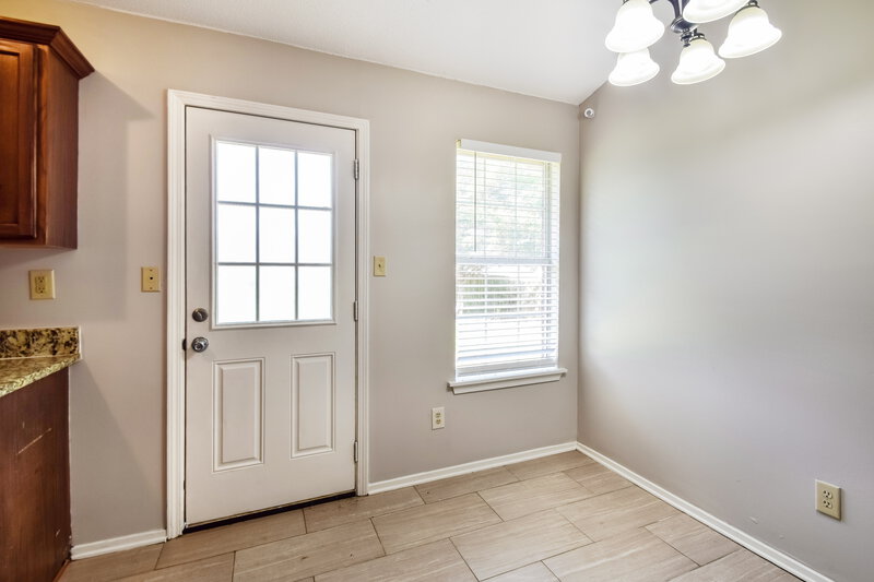 1,605/Mo, 2545 Waverly Dr Horn Lake, MS 38637 Dining Room View