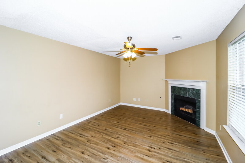 1,450/Mo, 5577 Steffani Dr Southaven, MS 38671 Living Room View 2
