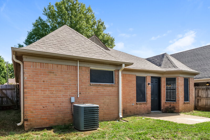 1,545/Mo, 5975 Alexandria Ln Southaven, MS 38671 Rear View 2