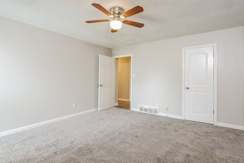 1,545/Mo, 3880 Warrington Dr Horn Lake, MS 38637 Main Bedroom View