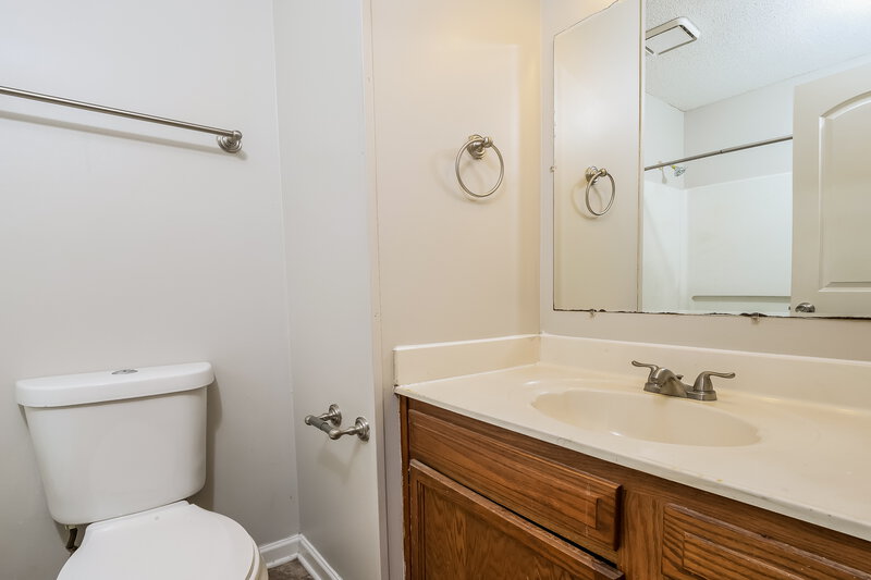 1,545/Mo, 3880 Warrington Dr Horn Lake, MS 38637 Bathroom View