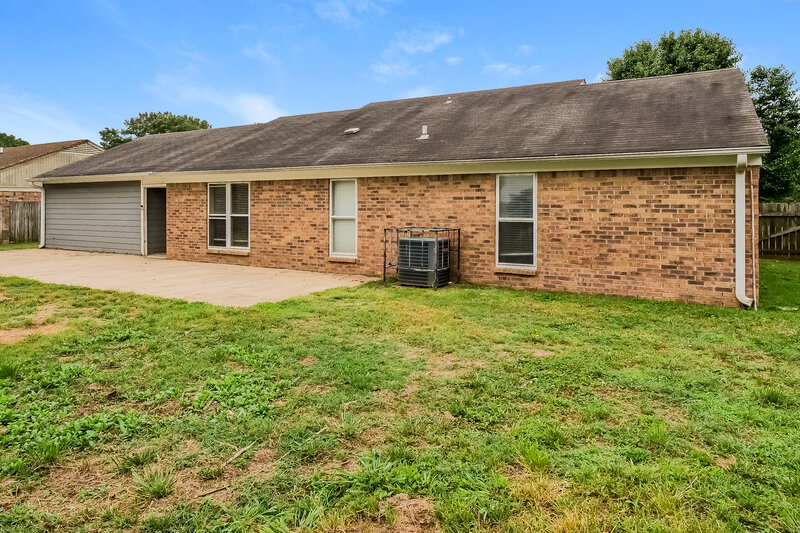 1,545/Mo, 3880 Warrington Dr Horn Lake, MS 38637 Rear View 2