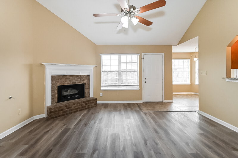 1,665/Mo, 7380 Jennifer Dr Horn Lake, MS 38637 Living Room View