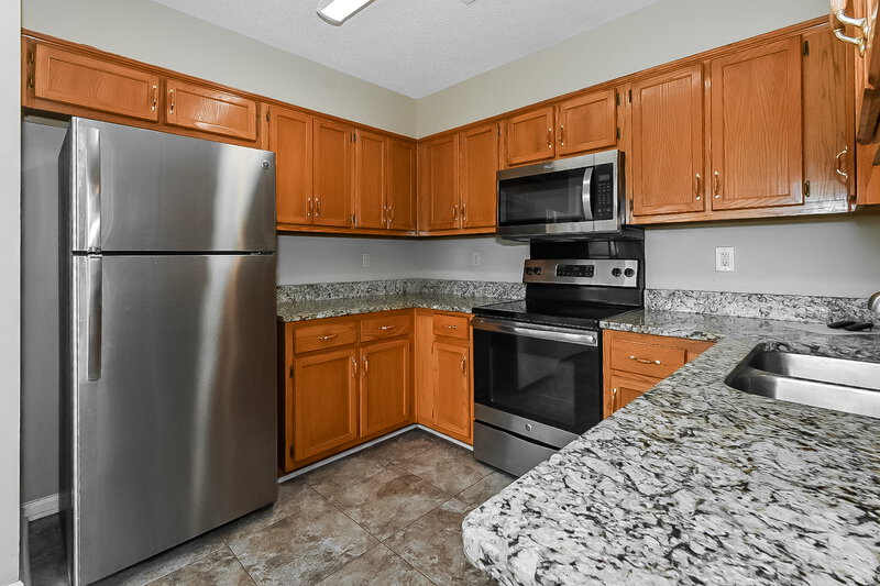 1,665/Mo, 7380 Jennifer Dr Horn Lake, MS 38637 Kitchen View 2