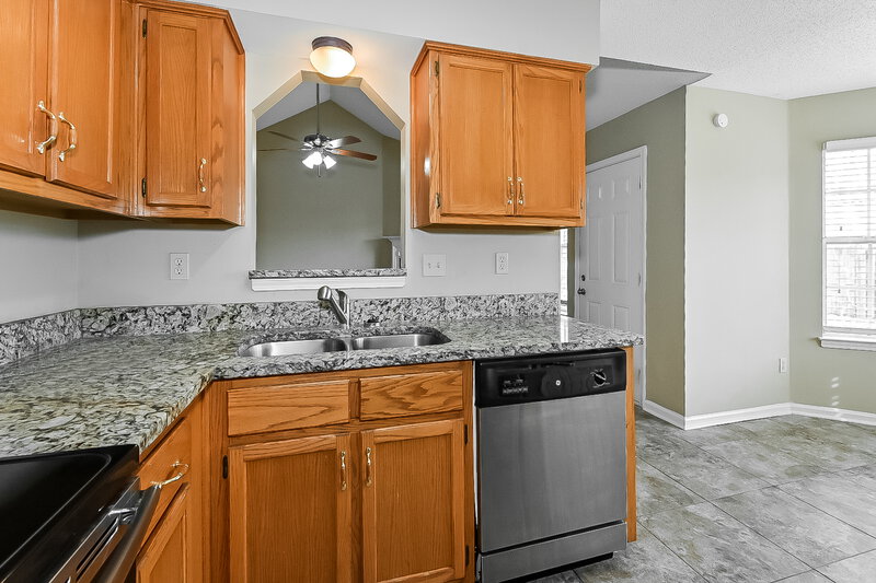 1,665/Mo, 7380 Jennifer Dr Horn Lake, MS 38637 Kitchen View 3