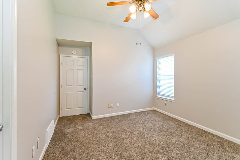 1,615/Mo, 9889 Leigh Ann Dr Olive Branch, MS 38654 Main Bedroom View 2