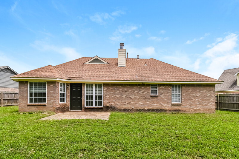 1,615/Mo, 9889 Leigh Ann Dr Olive Branch, MS 38654 Rear View