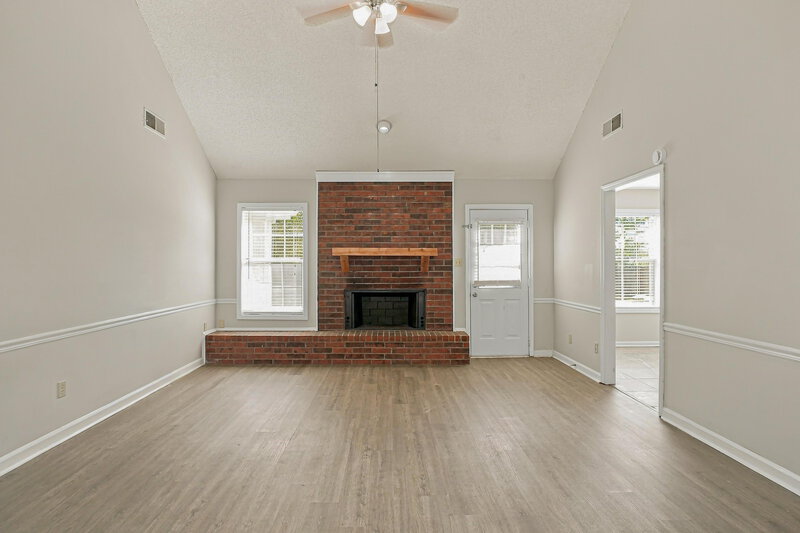 1,885/Mo, 6915 River Birch Rd Walls, MS 38680 Living Room View