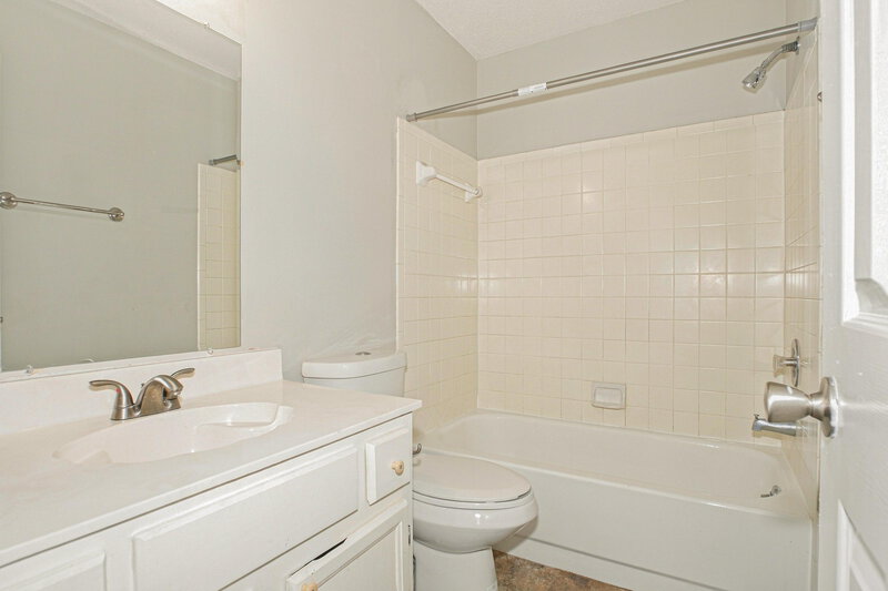 1,885/Mo, 6915 River Birch Rd Walls, MS 38680 Bathroom View
