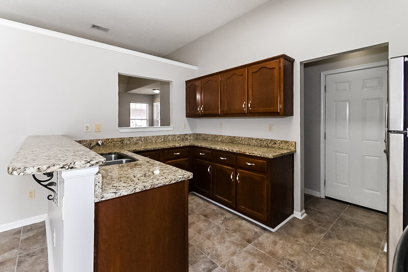 1,830/Mo, 5621 Kayla Dr Southaven, MS 38671 Kitchen View