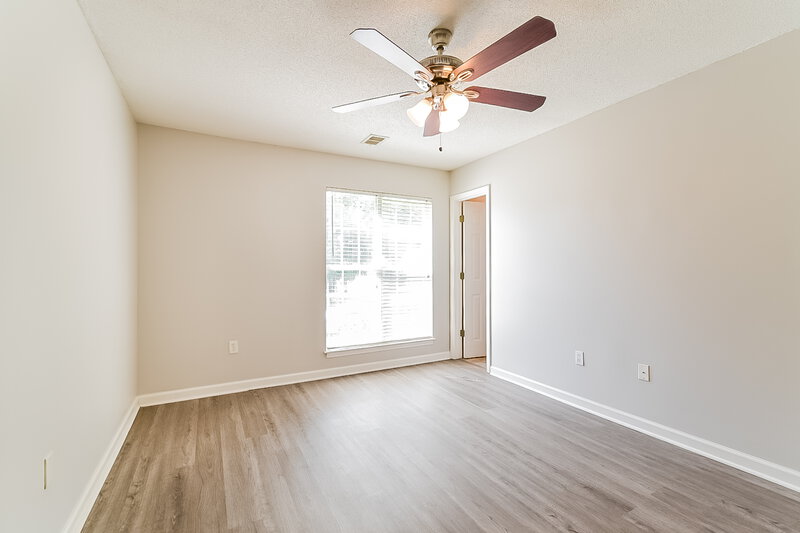 1,730/Mo, 7845 Sarah Ann Dr S Southaven, MS 38671 Main Bedroom View 2