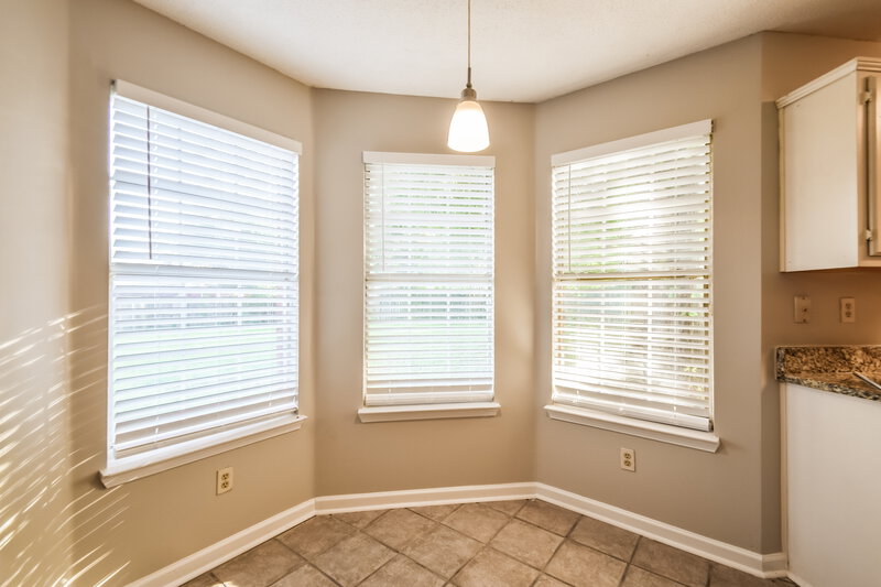 1,610/Mo, 6926 Ginwood Cove Walls, MS 38680 Dining Room View