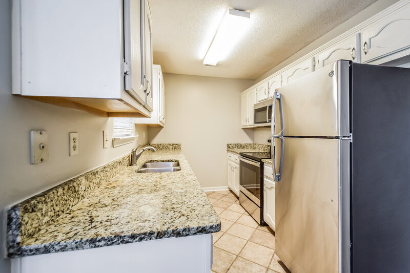 1,610/Mo, 6926 Ginwood Cove Walls, MS 38680 Kitchen View