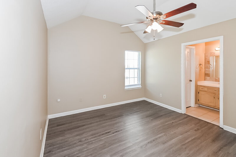 1,475/Mo, 6926 Ginwood Cove Walls, MS 38680 Main Bedroom View