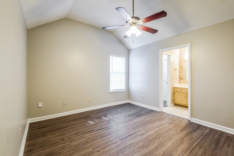 1,610/Mo, 6926 Ginwood Cove Walls, MS 38680 Main Bedroom View 2