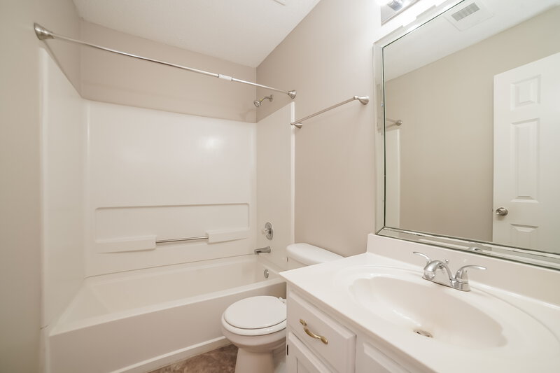 1,675/Mo, 2920 Connor Reed Dr Horn Lake, MS 38637 Bathroom View 2