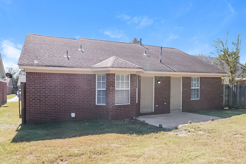 1,675/Mo, 2920 Connor Reed Dr Horn Lake, MS 38637 Rear View