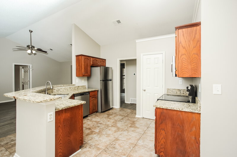 1,645/Mo, 4393 Citation Dr Southaven, MS 38671 Kitchen View