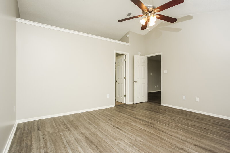 1,645/Mo, 4393 Citation Dr Southaven, MS 38671 Main Bedroom View 2