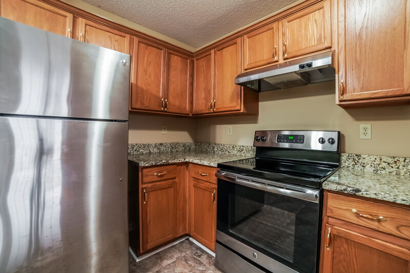 1,640/Mo, 6461 Shadow Cross Ln Horn Lake, MS 38637 Kitchen View 2
