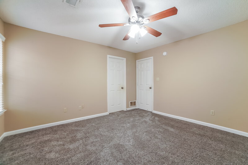 1,640/Mo, 6461 Shadow Cross Ln Horn Lake, MS 38637 Main Bedroom View 2
