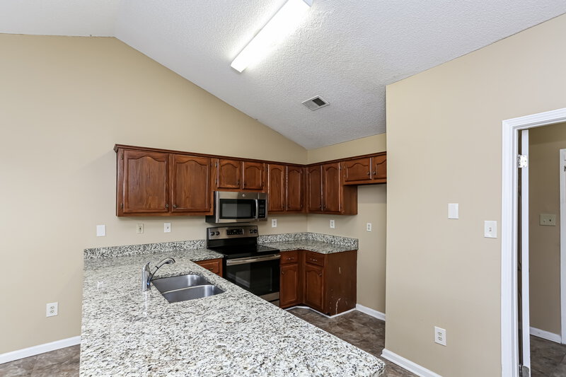 1,615/Mo, 7214 Brenwood Dr Horn Lake, MS 38637 Kitchen View