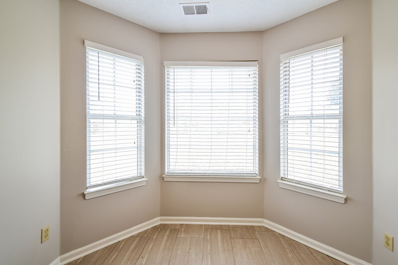 1,655/Mo, 7341 Lee Ann Dr Horn Lake, MS 38637 Breakfast Nook View