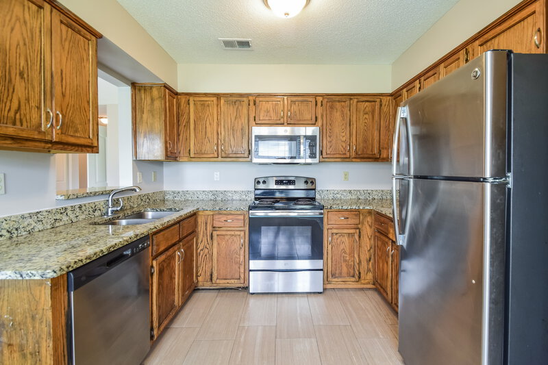 1,655/Mo, 7341 Lee Ann Dr Horn Lake, MS 38637 Kitchen View