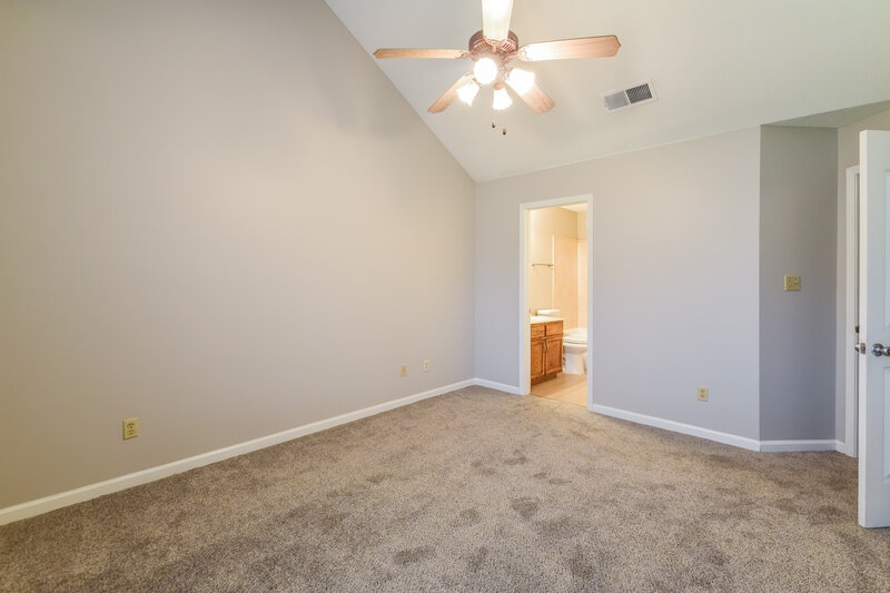 1,655/Mo, 7341 Lee Ann Dr Horn Lake, MS 38637 Main Bedroom View
