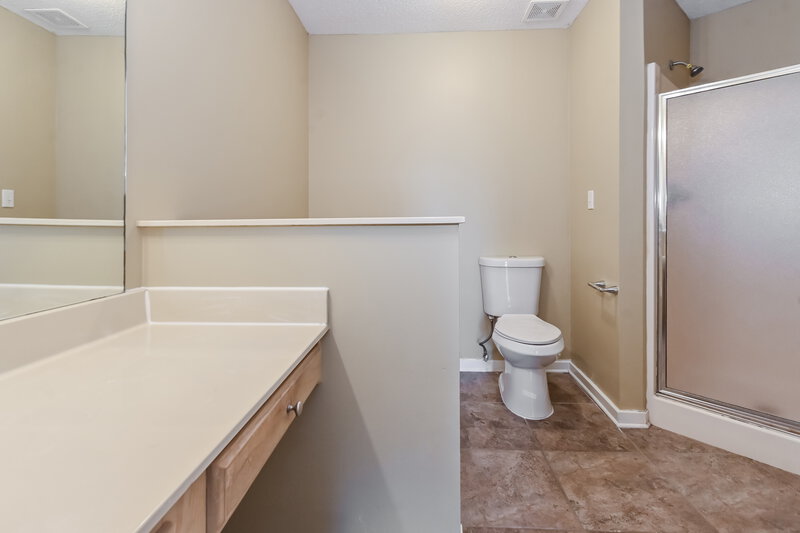 1,705/Mo, 2634 Pintail Dr Horn Lake, MS 38637 Main Bathroom View