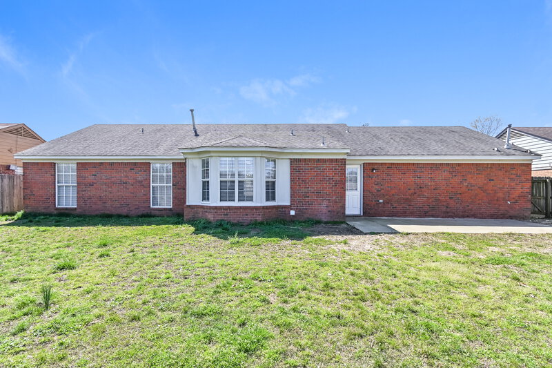 1,705/Mo, 2634 Pintail Dr Horn Lake, MS 38637 Rear View