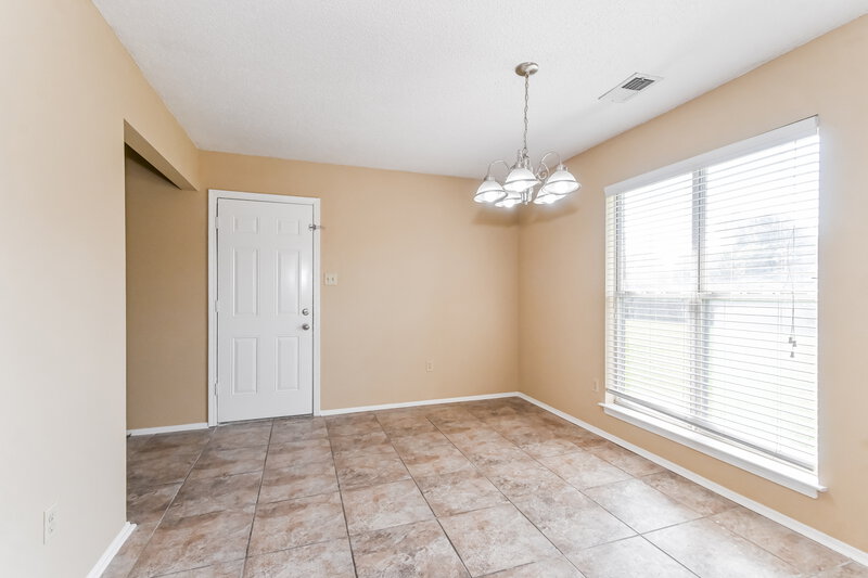 1,360/Mo, 3399 Bayberry Dr Horn Lake, MS 38637 Dining Room View