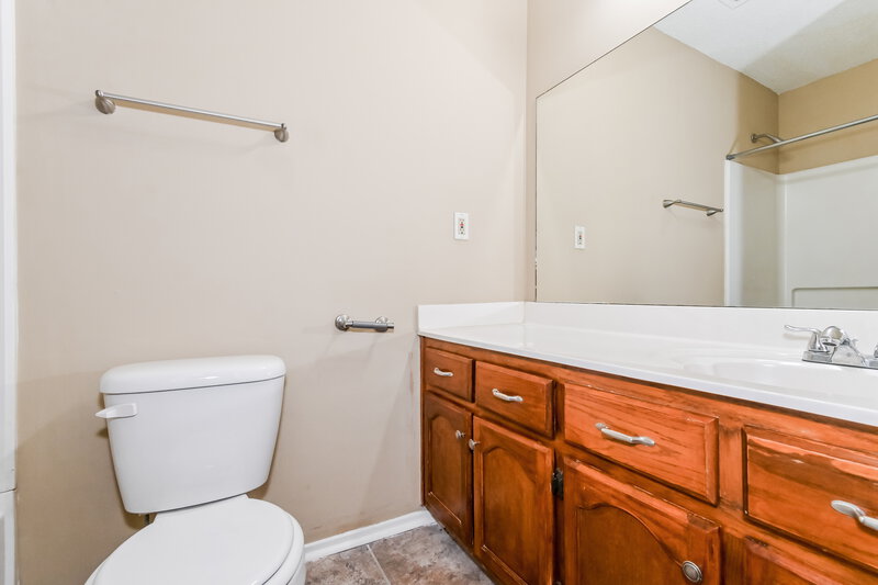 1,360/Mo, 3399 Bayberry Dr Horn Lake, MS 38637 Bathroom View