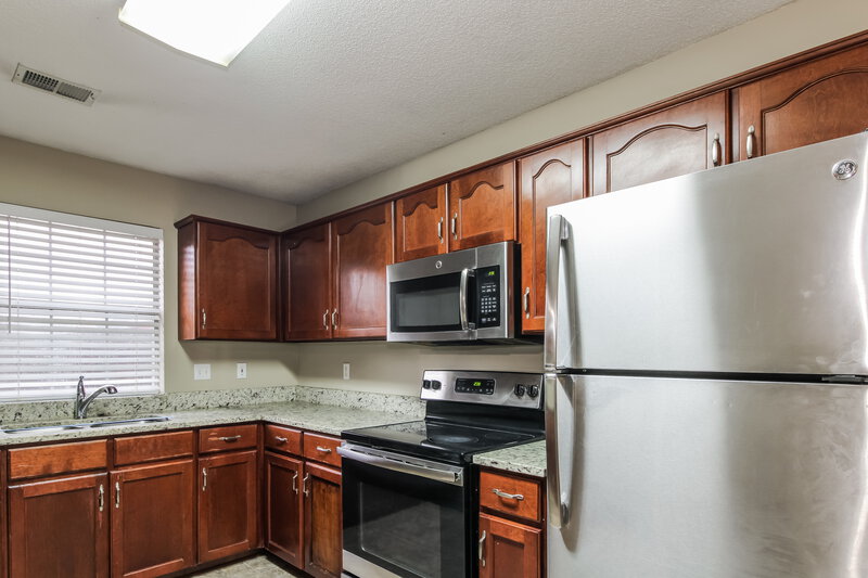 1,785/Mo, 10054 Fox Hunt Dr Olive Branch, MS 38654 Kitchen View 2
