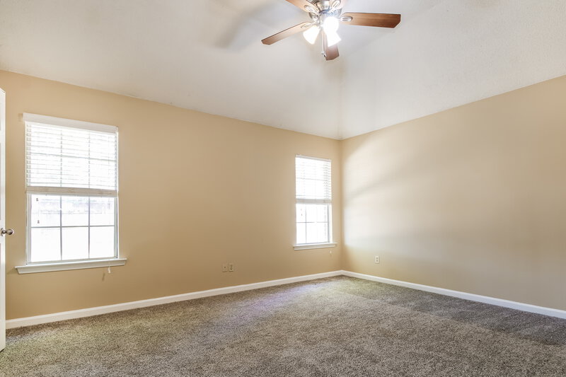1,720/Mo, 10230 Fox Hunt Dr Olive Branch, MS 38654 Main Bedroom View