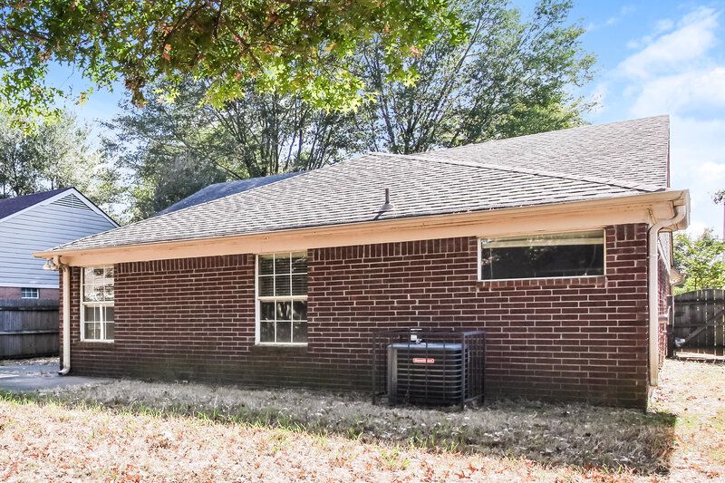 1,720/Mo, 10230 Fox Hunt Dr Olive Branch, MS 38654 Rear View