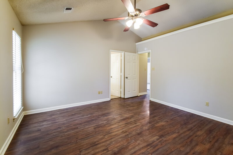 1,675/Mo, 7417 Hunters Hollow Ln Southaven, MS 38671 Main Bedroom View 2