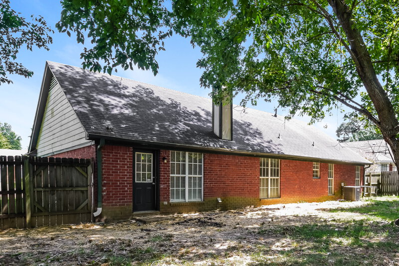 1,675/Mo, 7417 Hunters Hollow Ln Southaven, MS 38671 Rear View